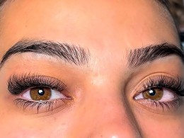 Diseño de cejas + depilación en los Realejos