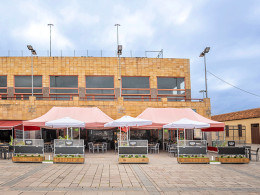 Picoteo para 2 con shisha + mojitos en La Plaza del Quinto Centenario