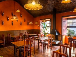 Menú picoteo para 2 en un rinconcito lleno de encanto