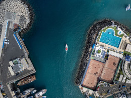 3 Horas de navegación privada Luxury con productos Gourmet y avistamiento de cetáceos