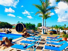 1 noche para 2 en cabaña con jacuzzi privado + desayuno + cava y cesta de fruta