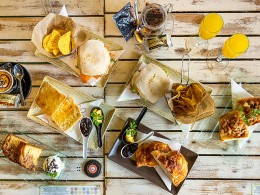 Delicioso brunch o drunch para 2 en Santa Cruz