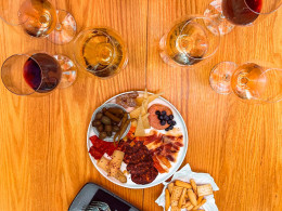 Vinófilos: Degustación para 2 con maridaje exclusivo en Santa Cruz ¡Déjate seducir!