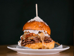 Henko Lounge - Santa Cruz