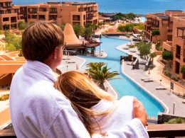 Barceló Tenerife: Desayuno buffet para 2 con opción de masaje o peeling de ceniza volcánica