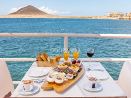 Brunch sobre el mar para 2 frente a la montaña de El Médano