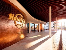 2 noches en Deluxe Gold con desayuno para 2 adultos + 1 niño + acceso al Spa + atenciones a la llegada