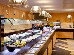 2 noches en Deluxe Gold con desayuno para 2 adultos + 1 niño + acceso al Spa + atenciones a la llegada