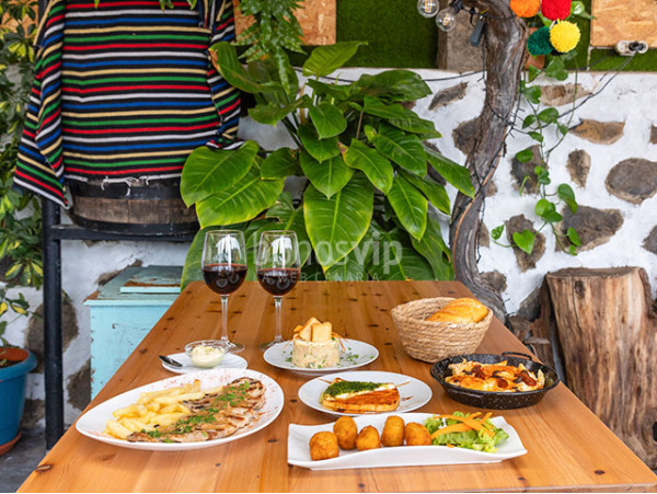 Menú canario para 2 en el corazón de valle guerra