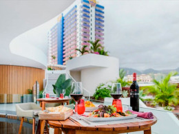 2 noches en Deluxe Gold con desayuno para 2 adultos + 1 niño + acceso al Spa + atenciones a la llegada