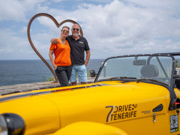 Simulador con un coche legendario + opción a Test Drive con piloto profesional