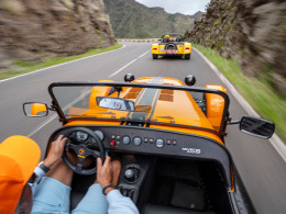 Simulador con un coche legendario + opción a Test Drive con piloto profesional