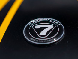 Simulador con un coche legendario + opción a Test Drive con piloto profesional