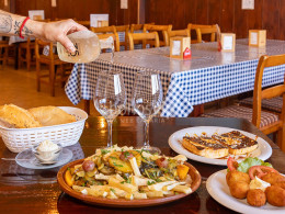 Menú para dos personas de comida canaria en el norte 