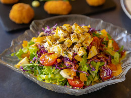 Menú gastronómico envuelto en naturaleza