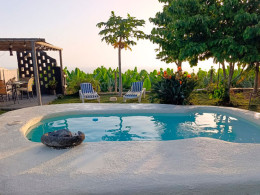 Estancia entre plataneras: 2 noches para 2 en cabaña con piscina privada