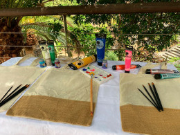 Diseña tu Tote Bag  con copa de vino o limonada + snack salados al aire libre