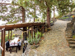 Menú para 2 con cata de vinos + visita a la bodega