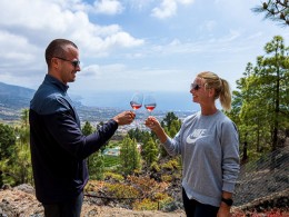 Menú para 2 con cata de vinos + visita a la bodega