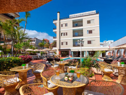 Estancia para 2 con desayuno buffet + late check out + sauna privada