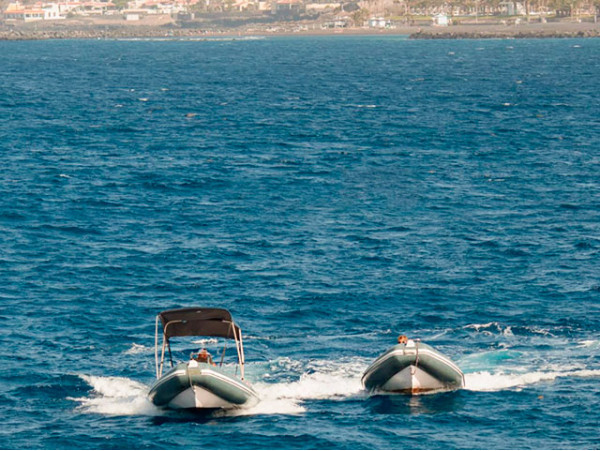 Alquiler de lancha sin patrón en Costa Adeje